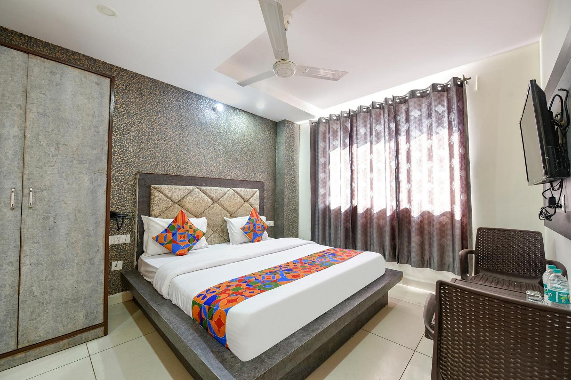 Fabhotel Green Valley Chandigarh Bagian luar foto