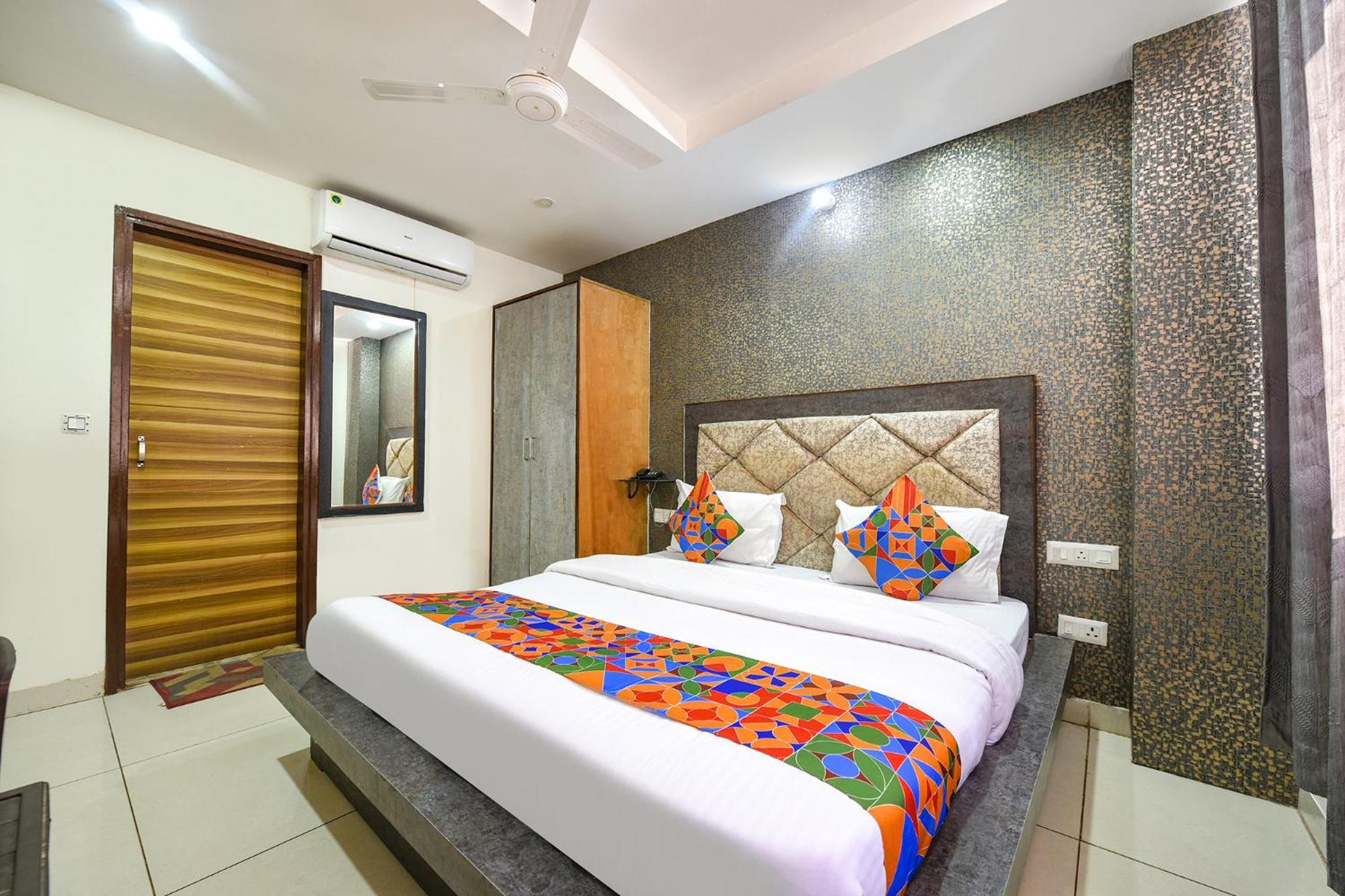Fabhotel Green Valley Chandigarh Bagian luar foto