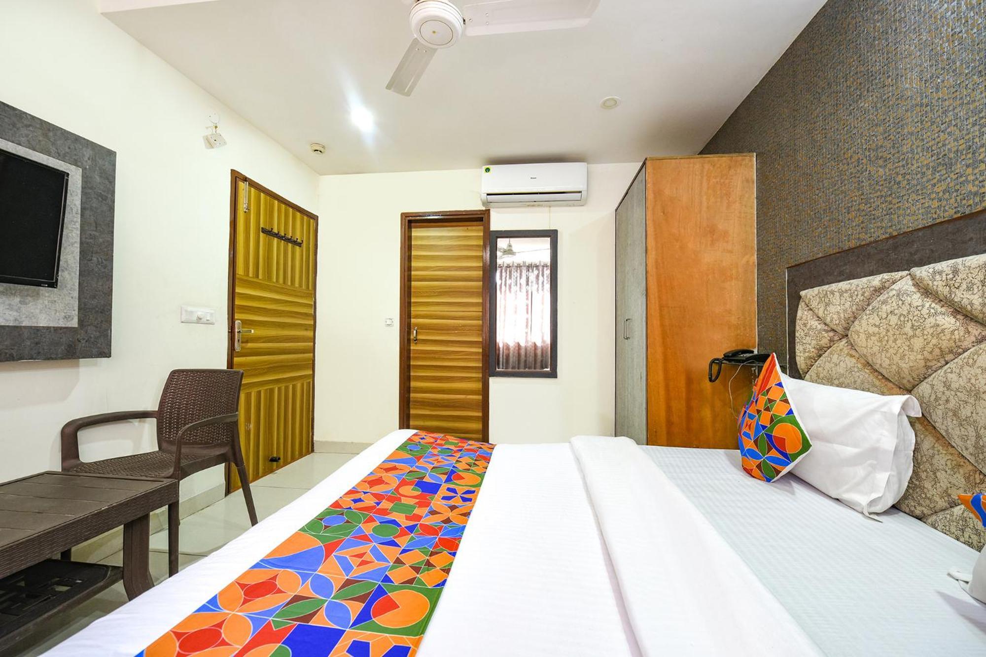 Fabhotel Green Valley Chandigarh Bagian luar foto